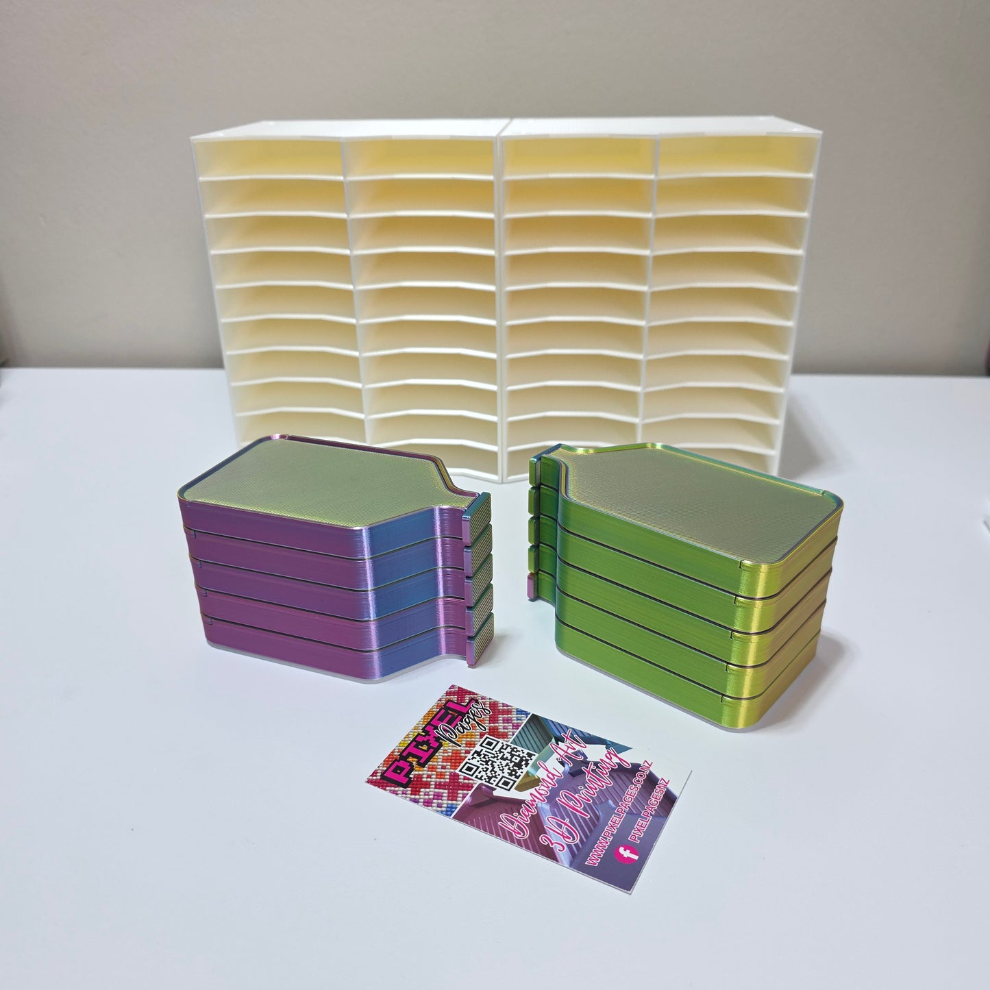 Luxury Mini Diamond Painting Drill Tray with Lid & Stopper - Pearl White & Neon Tides