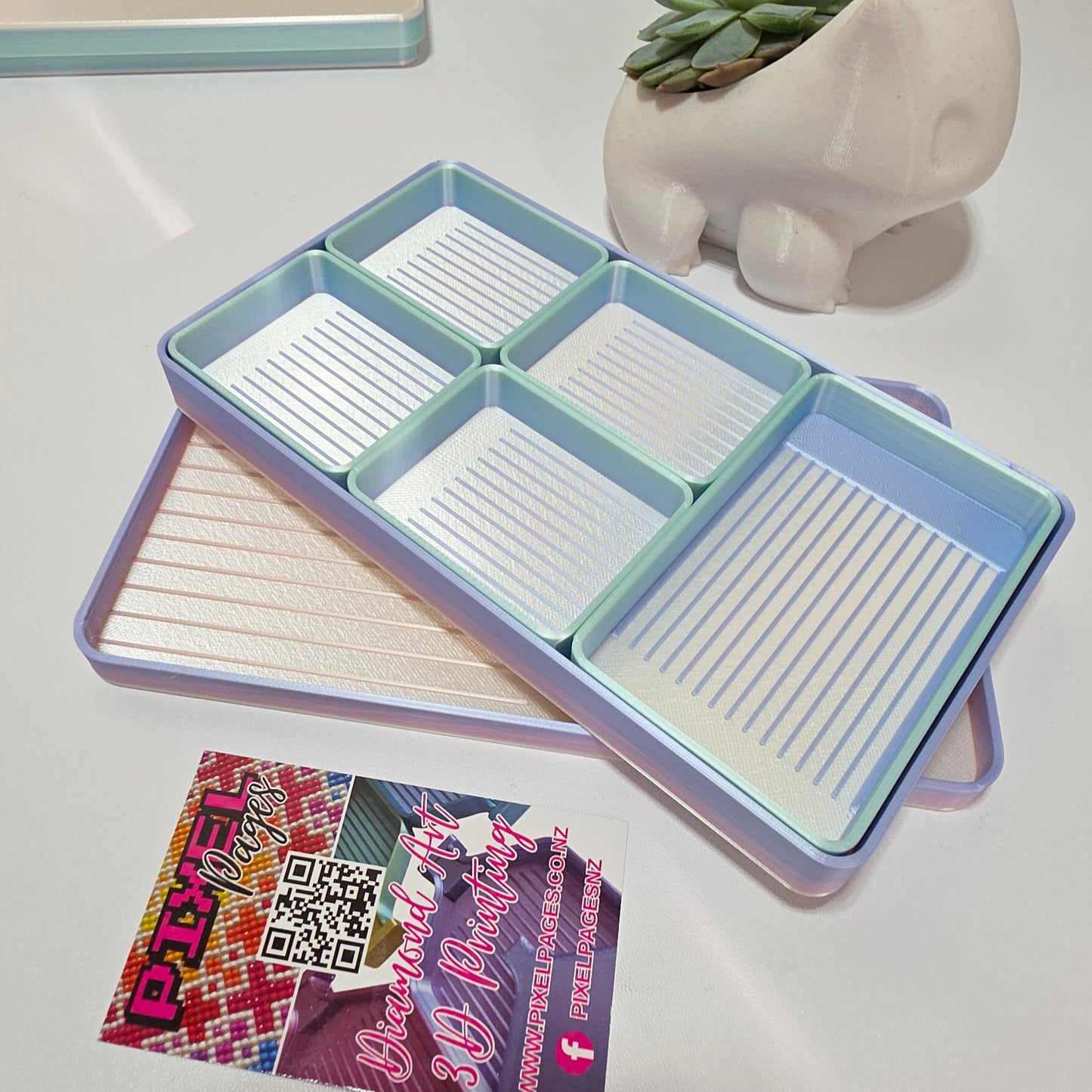 Pixel Palettes 1 Medium + 4 Mini Trays