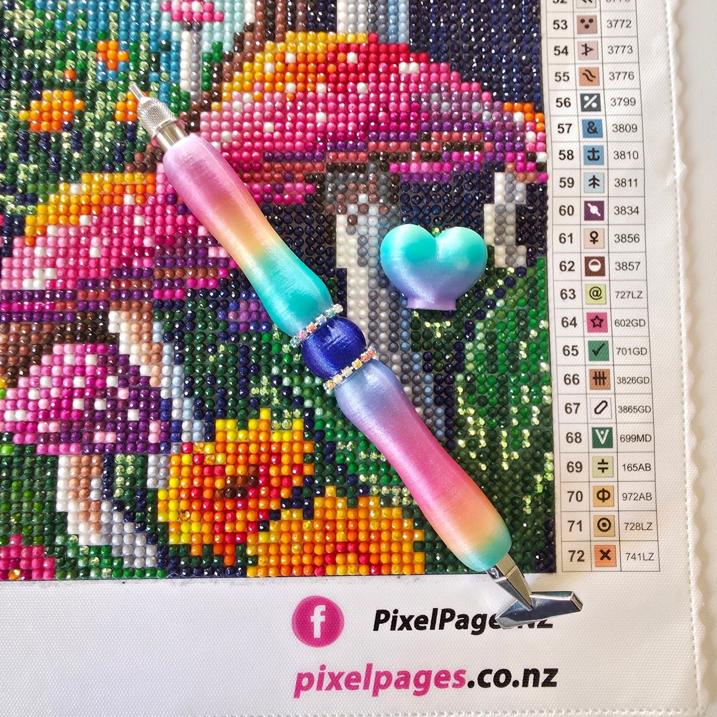 Sleek Pen For Refillable Tip - Chamelion Bling