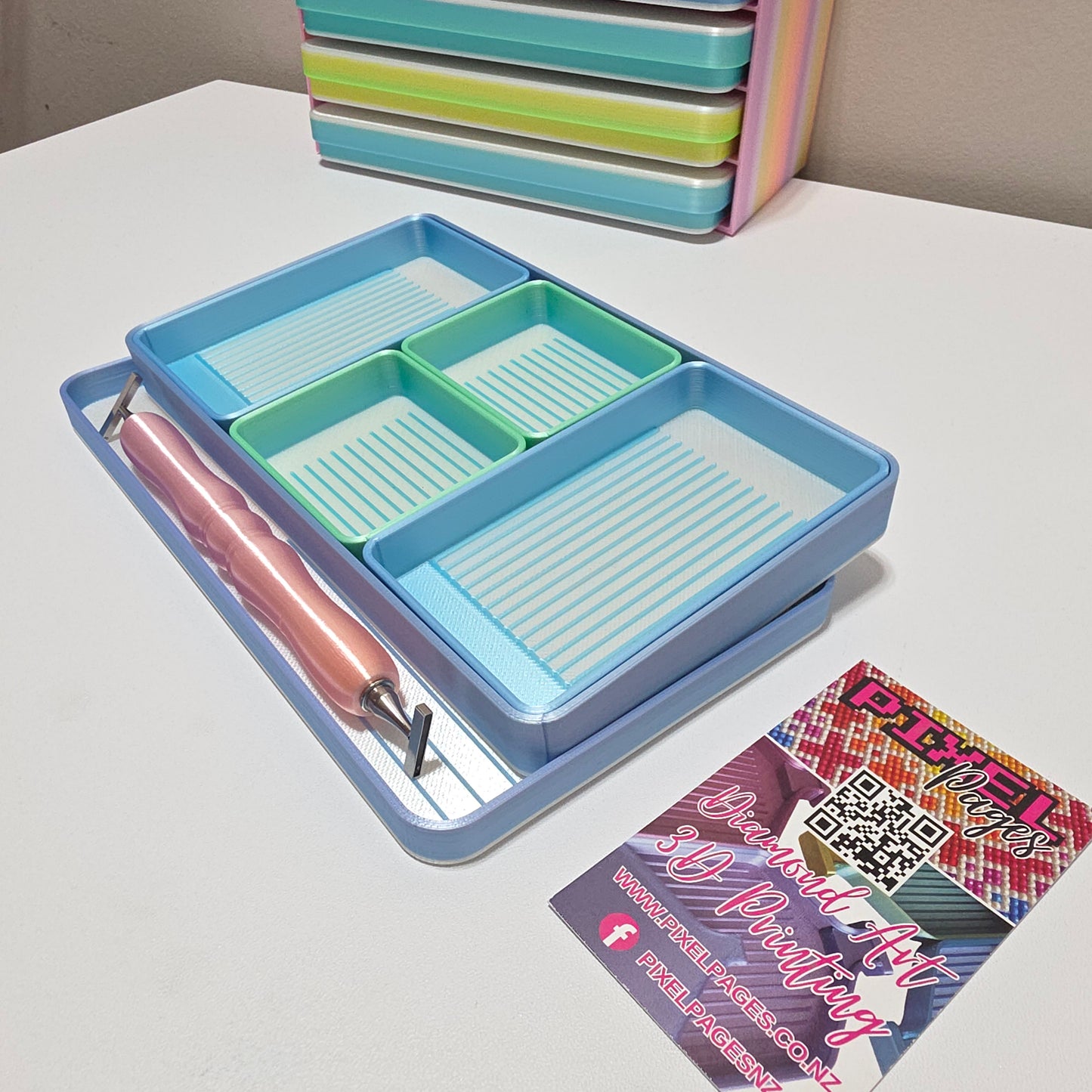 Pixel Palettes 2 Medium + 2 Small Trays