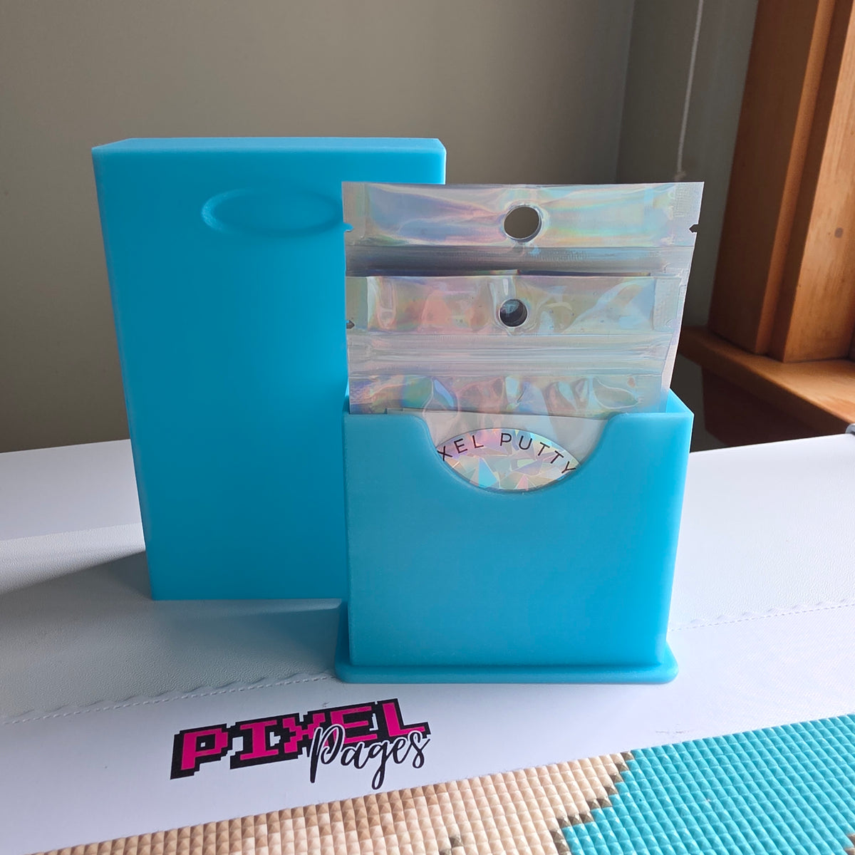 Pixel Putty Holder