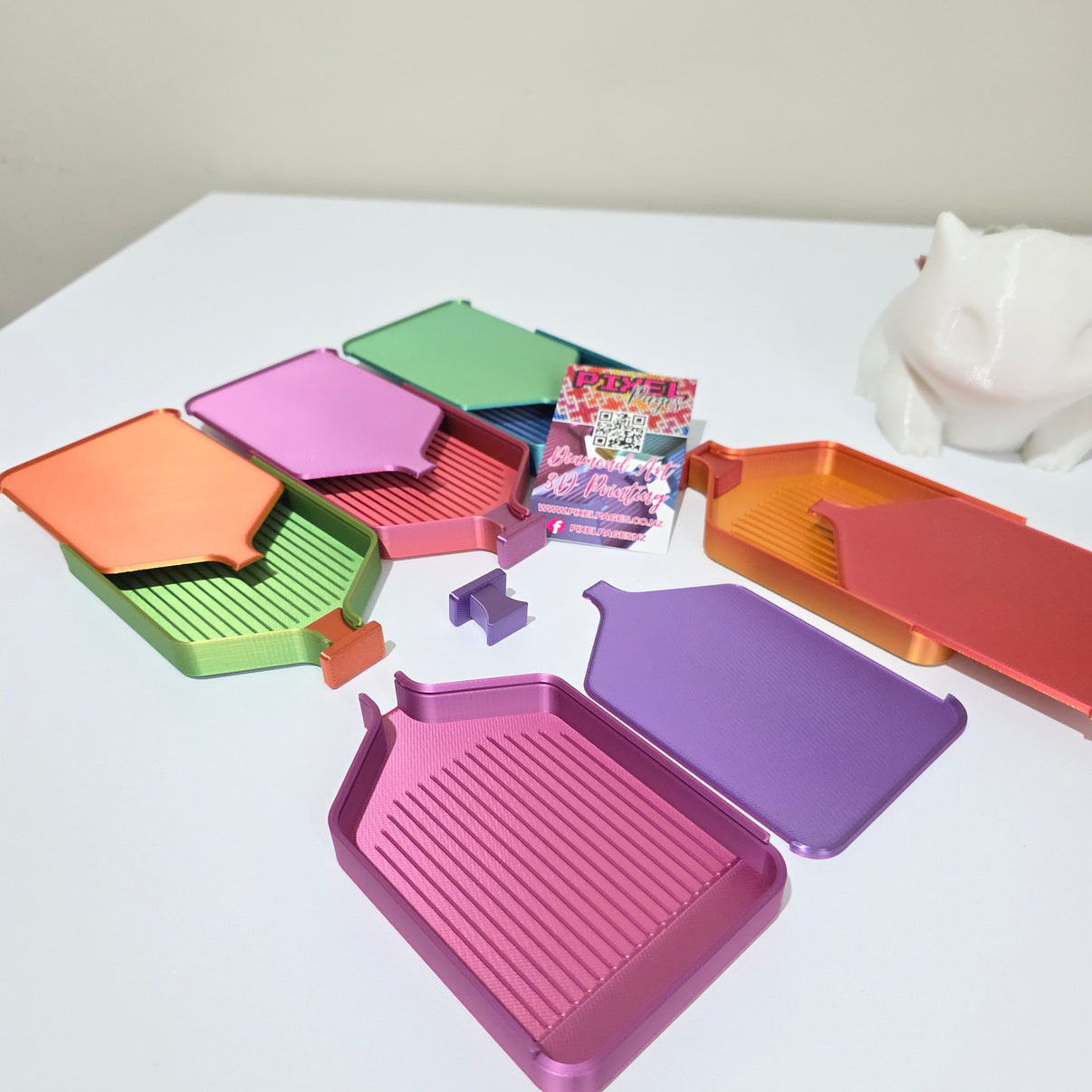 Luxury Set of 5 Stack-able Trays - Rainbow Lorikeet
