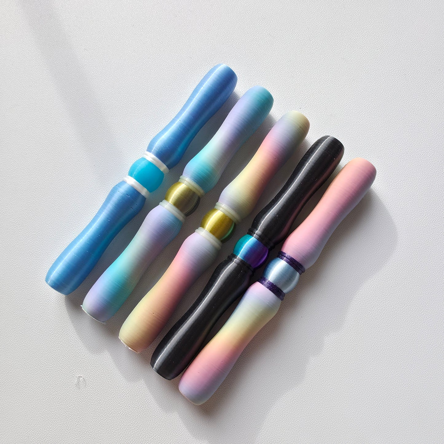 Pen with cap - Sleek refillable tip & Twist tip